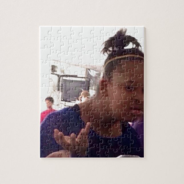 Puzzle Fille noire quel meme (Vertical)
