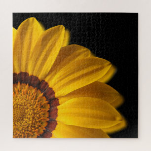 Puzzle Fleur jaune sur arrière - plan noir