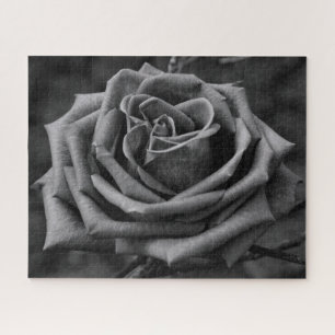 Puzzle floral rose noire et blanche