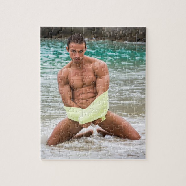 Puzzle Hot Guy S'Agenouille Dans L'Eau Sexy Shirless Musc (Vertical)