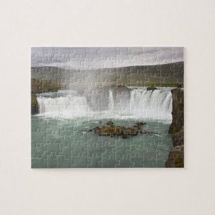 Puzzle Islande. Vue des chutes de Godafoss sur la