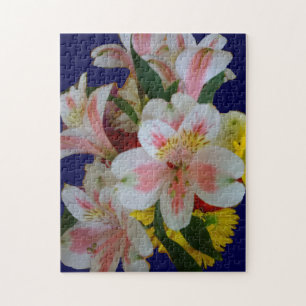 Puzzle Joli bouquet de lys péruviens blancs et roses 