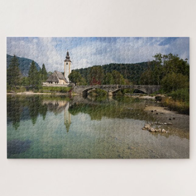 Puzzle Lac Bohinj avec la réflexion d'église en Slovénie (Horizontal)