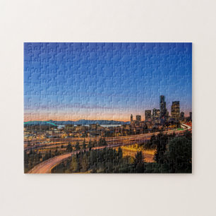Puzzle L'autoroute I-5 et le centre de Seattle au crépus