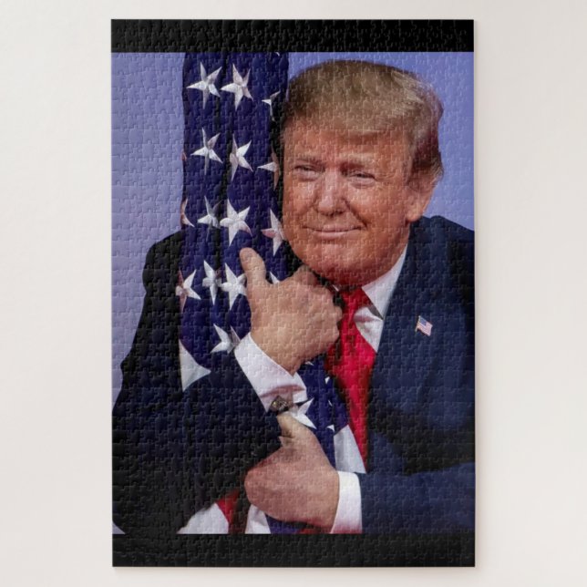 Puzzle Le président Trump accablé le drapeau américain (Vertical)