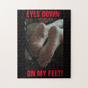 PUZZLE LES YEUX BAS SUR MES PIEDS