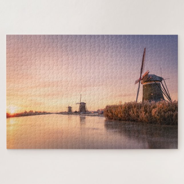 Puzzle Lever de soleil sur la rivière gelée avec moulins  (Horizontal)