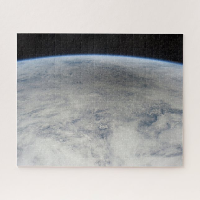Puzzle L'Ombre De La Lune S'Étend Sur Le Pacifique Nord. (Horizontal)