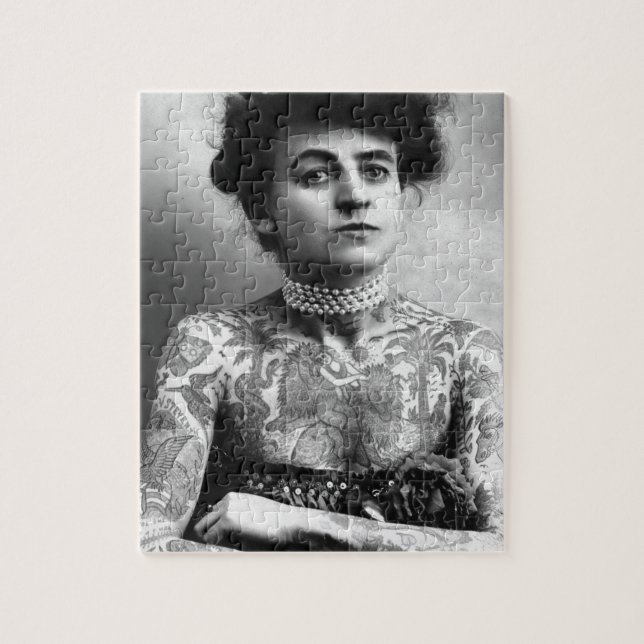 Puzzle Madame tatouée - femme avec des tatouages - cru (Vertical)