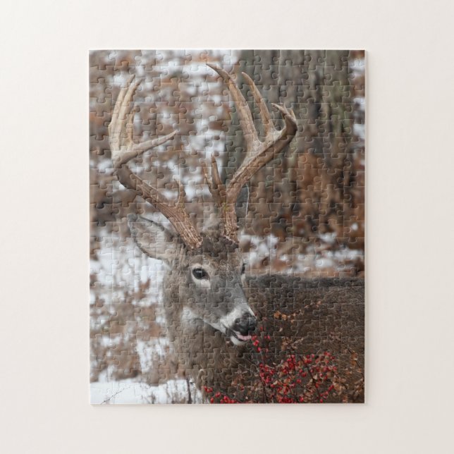 Puzzle Mâle de cerf de Virginie mangeant les baies rouges (Vertical)