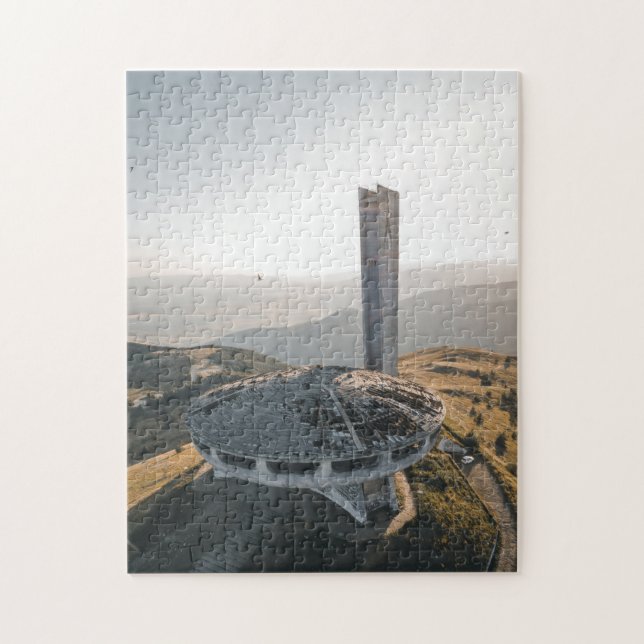 Puzzle Monument à Buzludzha Bulgarie Pic dans les Balkans (Vertical)