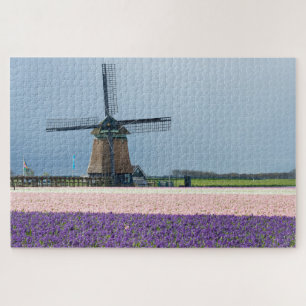 Puzzle Moulin à vent traditionnel avec les fleurs roses