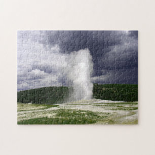 Puzzle Old Faithful Montana.