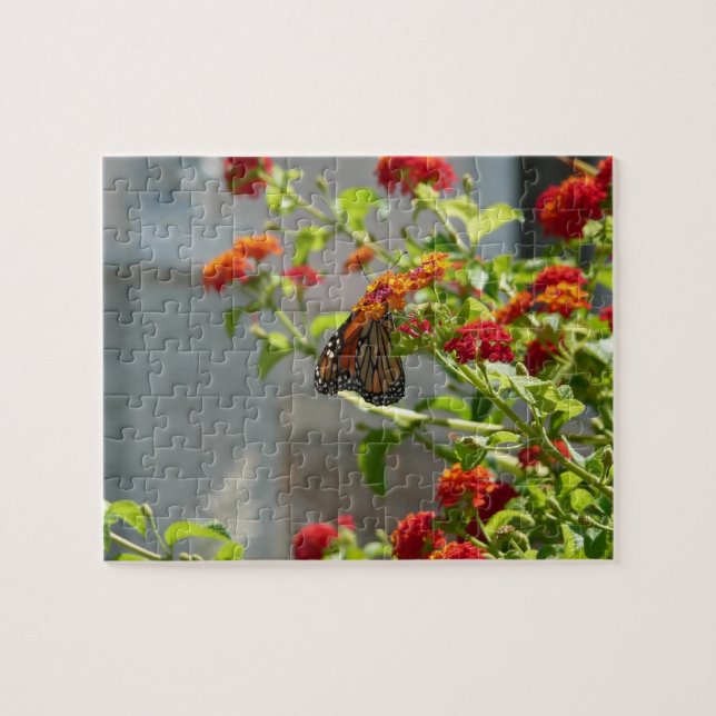 Puzzle Papillon monarque sur le papillon rouge Bush (Horizontal)