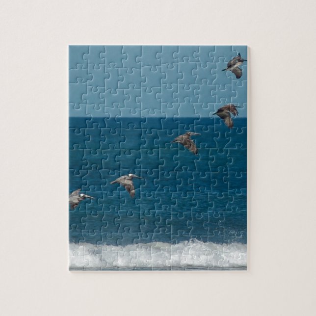 Puzzle Pélicans volant dans la formation, Costa Rica (Vertical)