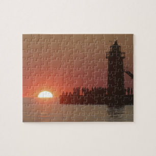Puzzle Personnes phare coucher de soleil silhouette au Su