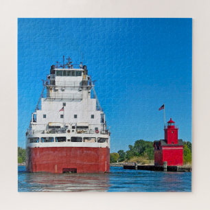 Puzzle Phare Big Red du Michigan et un cargo
