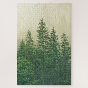 Puzzle Photo de pins verts brumeux et brumeux
