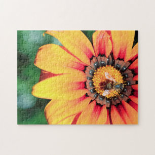 Puzzle Pollen de close-up extrême de A Bee Collecting