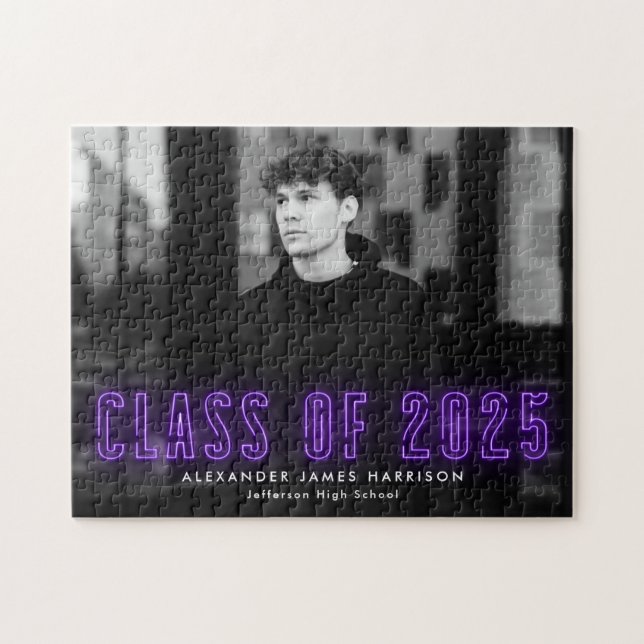 Puzzle Purple Neon Classe de 2025 Graduation Photo (Horizontal)