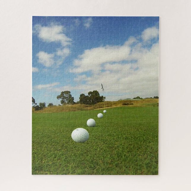 Puzzle Quatre balles de golf sur le vert, (Vertical)