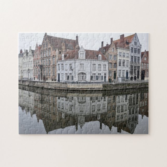 Puzzle Réflexions des bâtiments dans l'eau de la rivière (Horizontal)