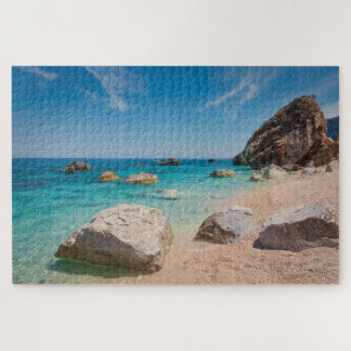 Puzzle Rochers sur la plage de Cala Mariolu en Sardaigne,