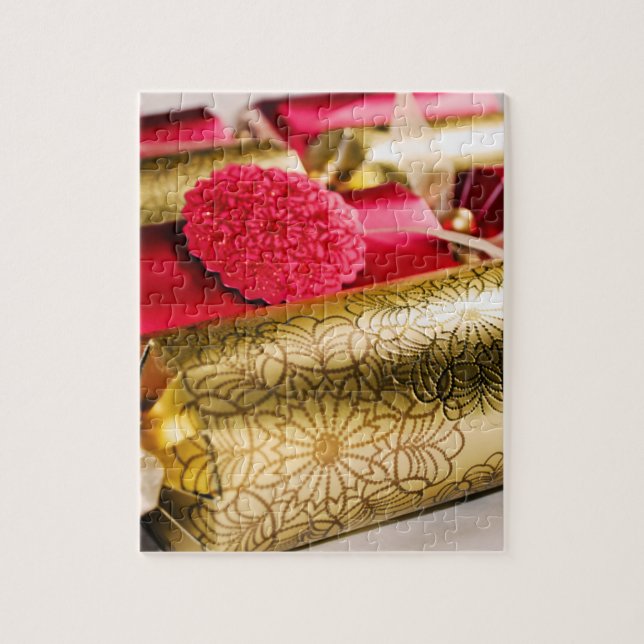Puzzle Rouge et biscuits de Noël d'or (Vertical)