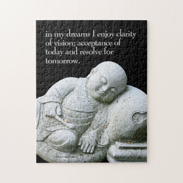 Puzzle Sculpture de jeune moine en pierre de moine calme (Vertical)