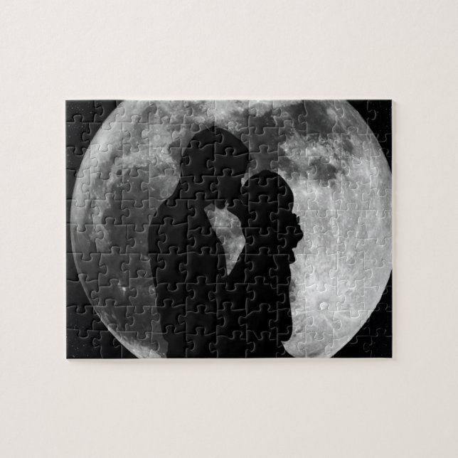 Puzzle Silhouette des amants dans une pleine lune la nuit (Horizontal)
