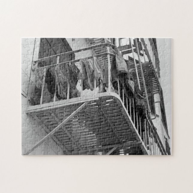 Puzzle Sous-vêtements pour Humour sec Photo noir et blanc (Horizontal)