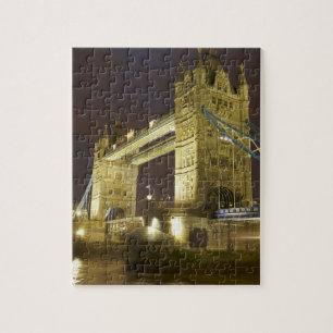 Puzzle Tower Bridge et River Thames à la tombée de la n