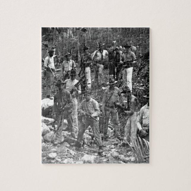 Puzzle U.S. Marines et guide à la recherche des bandits.  (Vertical)