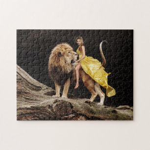 PUZZLE UNE FEMME À LA TÊTE D'UN IMAGINAIRE LION JIGSAW PU