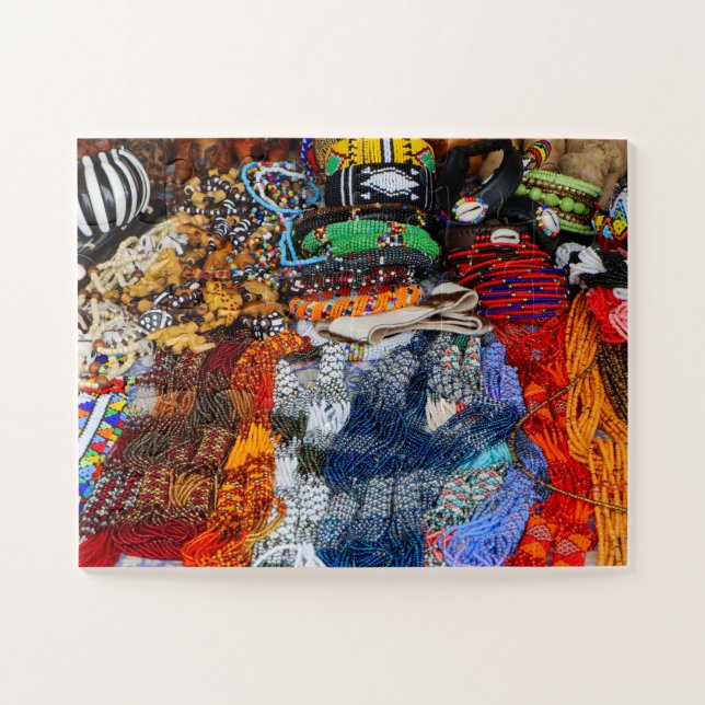 Puzzle Vibrant perlage africain sur un marché local (Horizontal)