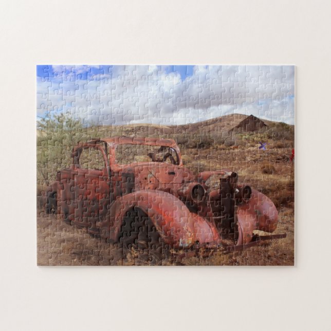 Puzzle Vieille voiture se rouillant dans le paysage de (Horizontal)