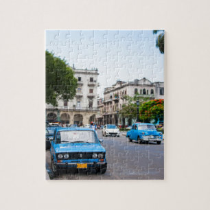 Puzzle Vieilles voitures dans les rues de La Havane