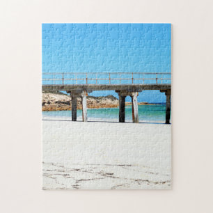 Puzzle Vieux Jetty En Bois Sur Le Sable Blanc De Plage,