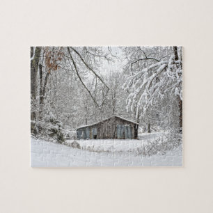 Puzzle Vintage grange en neige fraîche - photo rurale du