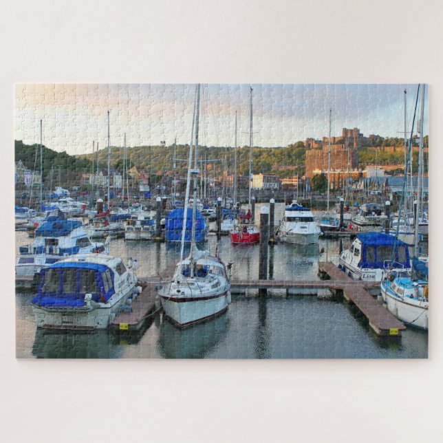 Puzzle Yachts en marina, Dover, Kent, Angleterre (Horizontal)