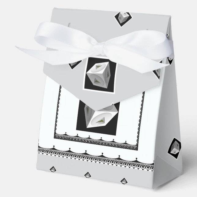 Pyramid Cube Black White Grey                  Favor Box (Front)