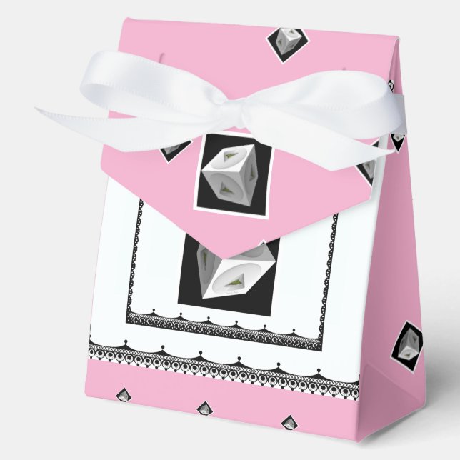  Pyramid Cube Black White Pink                Favor Box (Front)