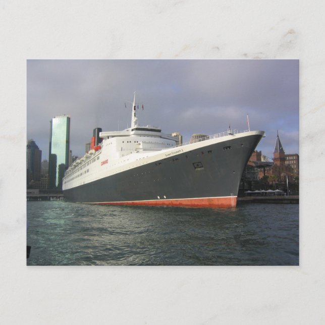 QE2 in Sydney. Postcard (Front)