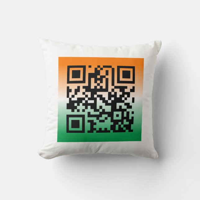 QR Code® Saying: HAPPY ST. PATRICK’S DAY Throw Pillow (Front)