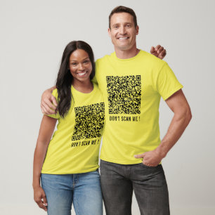 QR Code Scan Info Funny T-Shirt Text Don't Scan Me