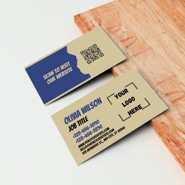 QR Code Social Media Modern Business Card (Creator Uploaded)