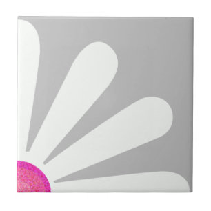 Quarter of white daisy with pink centre on silver tile