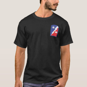 quatre-vingt-deuxième T-shirts de brigade de