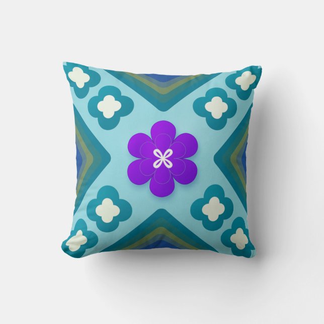 Quatrefoil Blossom Pulse — Throw Pillow (Front)
