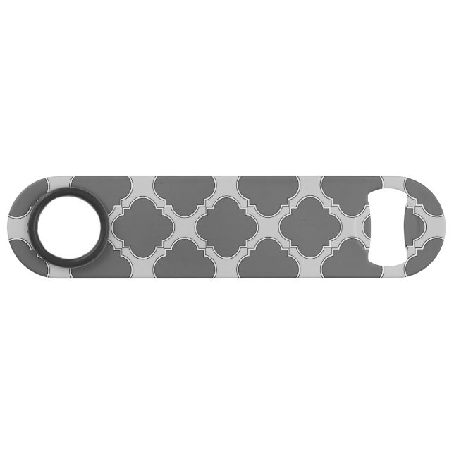 Quatrefoil in shades of grey bar key (Front (Horizontal))
